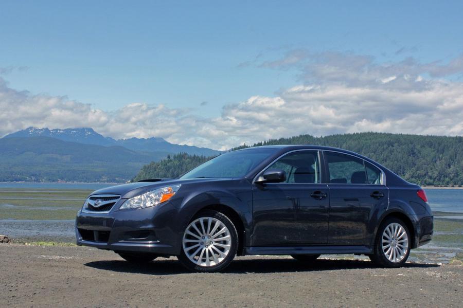  Subaru Legacy 2.5GT 2010 года  (фото 71 из 82)